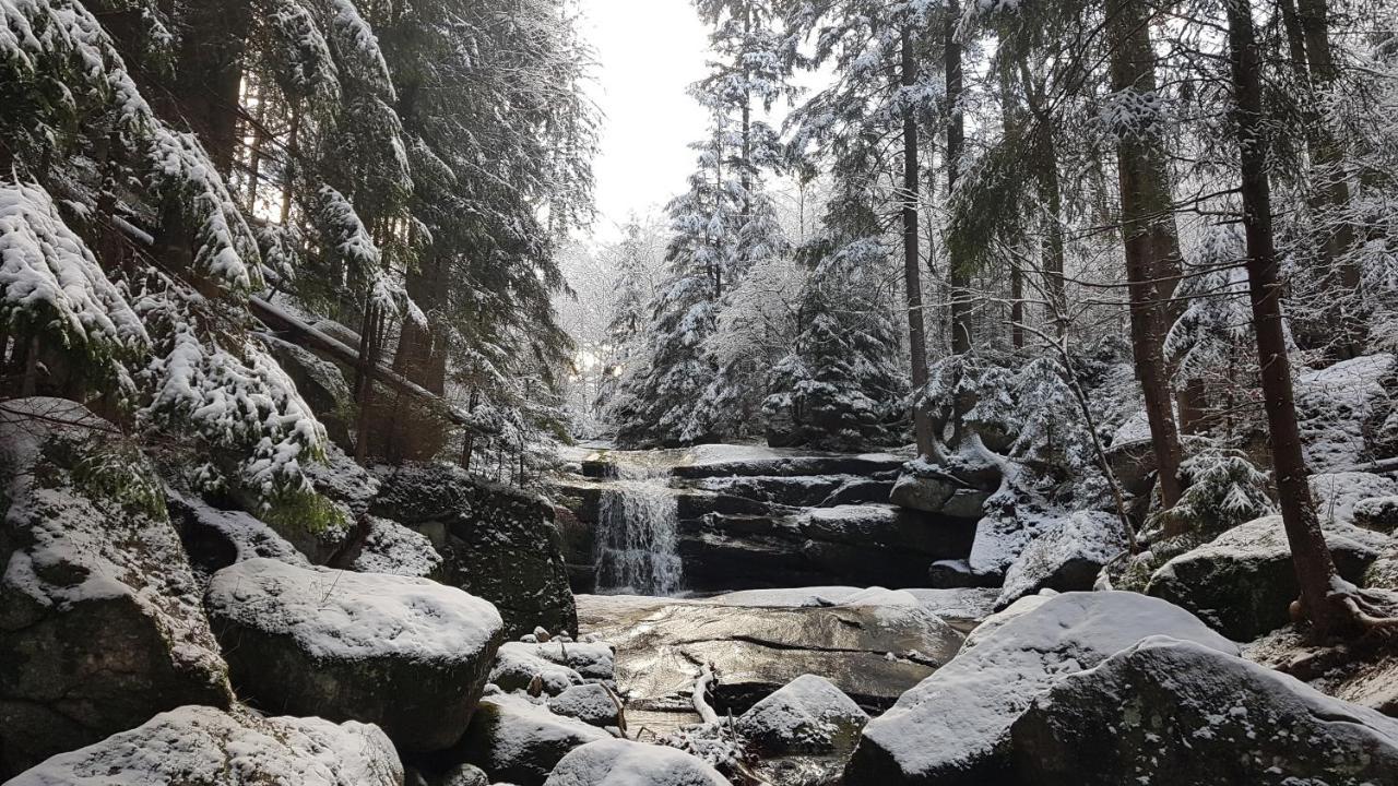 Skaly Spaly Przesieka Esterno foto